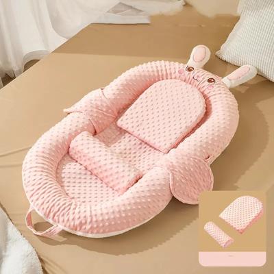 bebe cocon nid douillet rose clair doux