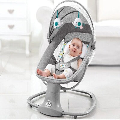 transat bebe haut gris bébé confortablement installé