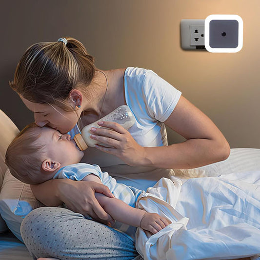 veilleuse murale bebe prise blanc bébé avec maman dans le lit