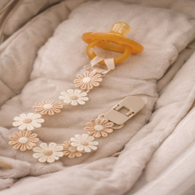 attache sucette lanière marron clair