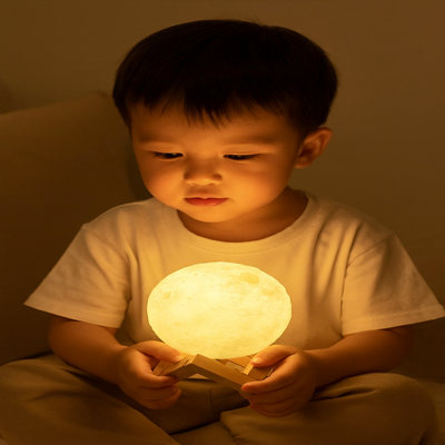 lampe veilleuse bebe atmosphère blanc chaud enfant assis