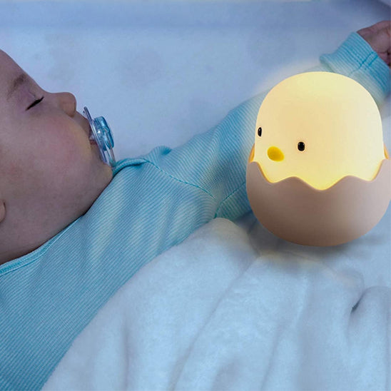 lampe veilleuse bebe poussin en coquille d'œuf bébé endormi