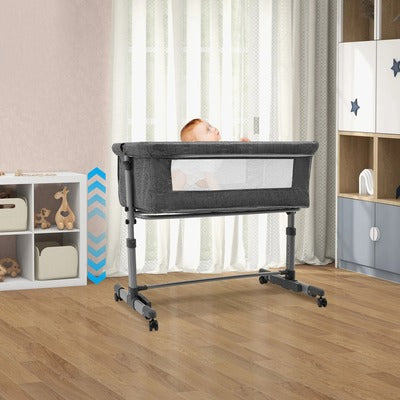 lit bebe cododo gris bébé joue