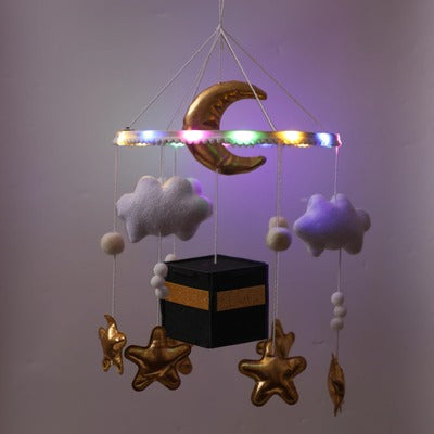 mobile lit bébé ludique lune noire réconfortant