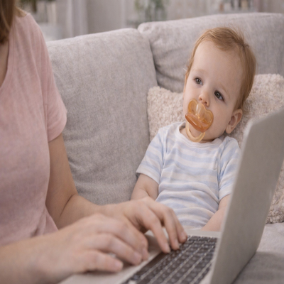 sucette doux sommeil bébé avec maman