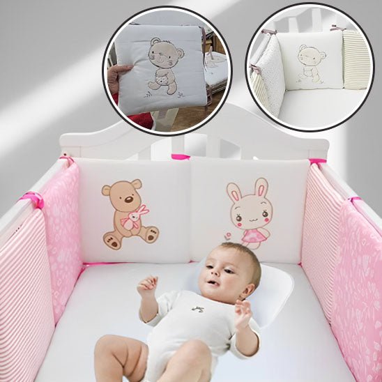 tour de lit bébé avec bébé couché