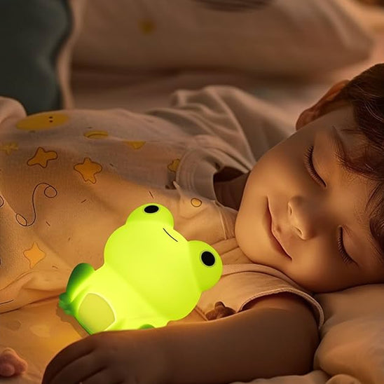 veilleuse enfant grenouille enfant souriant